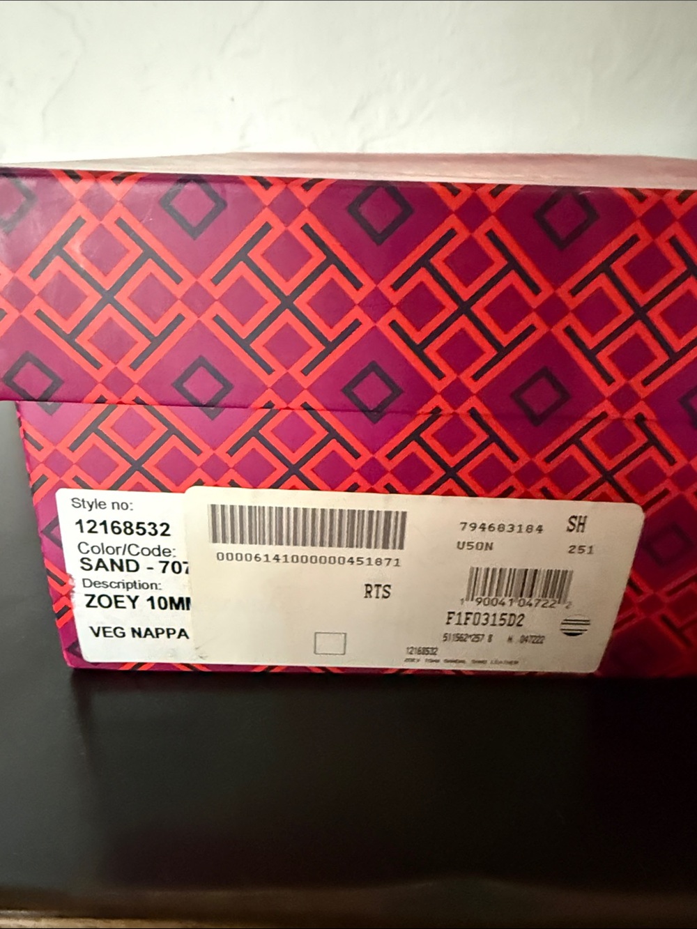 Tory Burch Zoey Tan Leather Cutout T-Strap Sandals - Picture 3 of 3